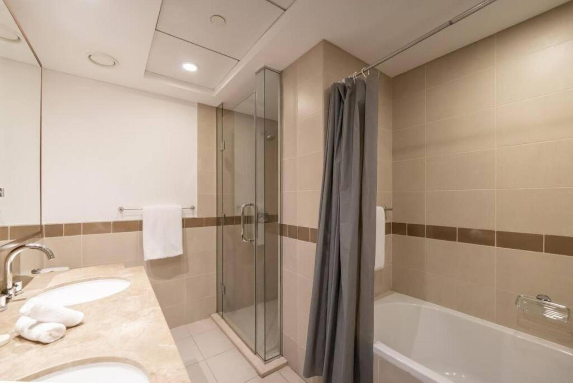 Bellavista - Dazzling High Floor - 2Br - 29 Boulevard - Burj Khalifa & Fountain View Дубай Екстер'єр фото